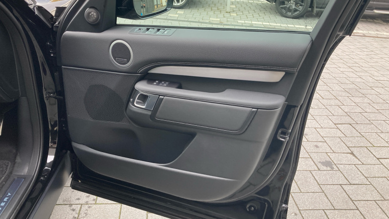 Land Rover Discovery 3.0 D350 Dynamic SE 5dr Auto Diesel Station Wagon